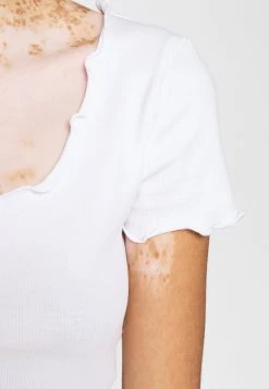 Großhandel ⌛ Even&Odd Damen T-Shirt Basic - White ✔️ 13 Großhandel ⌛ Even&Odd Damen T-Shirt Basic - White ✔️ -Even Odd Verkäufe 2166f2cad21546388bad7f853defb5fe