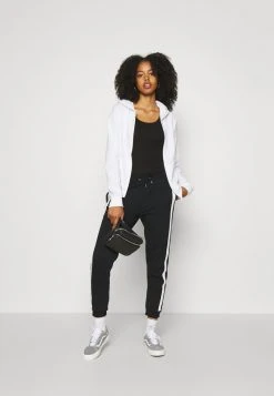 Bestes Angebot 👍 Even&Odd Damen BASIC HOODIE JACKET WITH POCKETS - Kapuzenpullover - White ✔️ 13 Bestes Angebot 👍 Even&Odd Damen BASIC HOODIE JACKET WITH POCKETS - Kapuzenpullover - White ✔️ -Even Odd Verkäufe 2d6bb8e30f5042f1bb4486a4732020d2