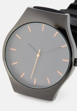 Coupon 👍 Even&Odd Damen Uhr - Black ✔️ 13 Coupon 👍 Even&Odd Damen Uhr - Black ✔️ -Even Odd Verkäufe 4083fac00c5249688843d899e3ab3dcc