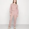 Bester Verkauf ✔️ Even&Odd Damen Off Shoulder&Jogger Set - Sweatshirt - Pink 🤩 -Even Odd Verkäufe 9b56e9cb63434676bacd8743f96ed372