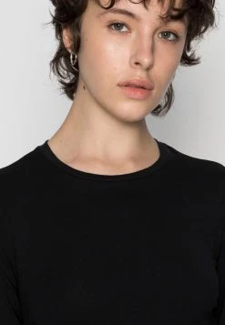 Am billigsten ❤️ Even&Odd Damen Langarmshirt - Black 🤩 11 Am billigsten ❤️ Even&Odd Damen Langarmshirt - Black 🤩 -Even Odd Verkäufe d42fb31e78b3465ba7263011feae0eb5